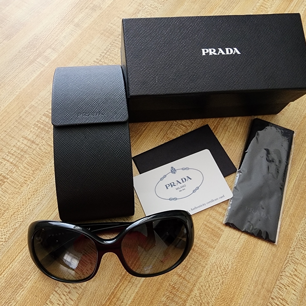💥💥💥PRADA SUNGLASS💥💥💥 - Picture 6 of 9